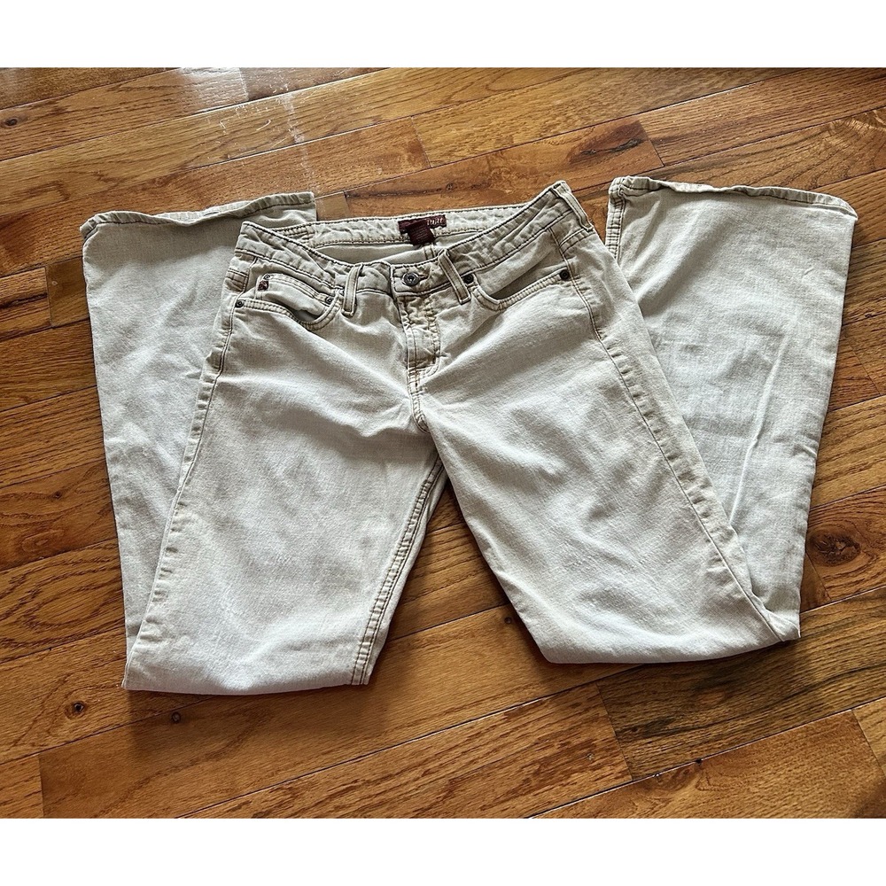 Taunt Light Wash Juniors Flare Jeans Size 11 Heavy Distressed 100% Cotton